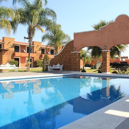 Hotel Meson del Puente Acámbaro Exterior foto