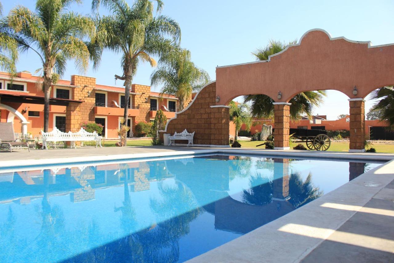 Hotel Meson del Puente Acámbaro Exterior foto