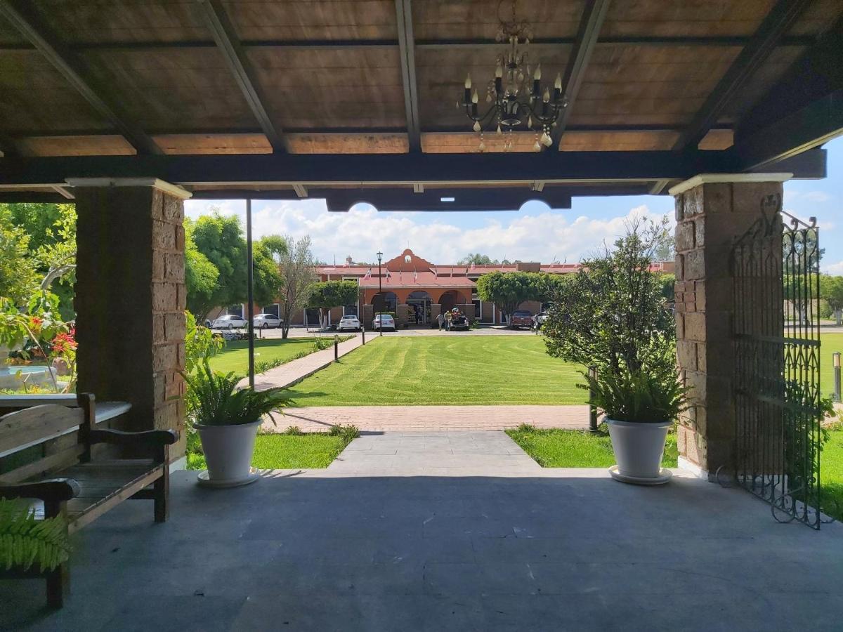 Hotel Meson del Puente Acámbaro Exterior foto